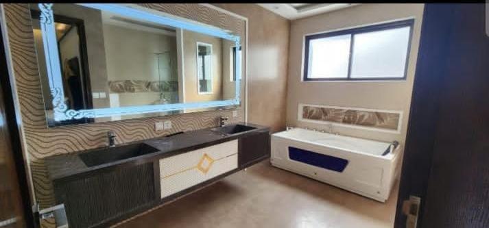 Hotel Gulberg Lodges Mall Road Near Gym Khana Club ラホール エクステリア 写真